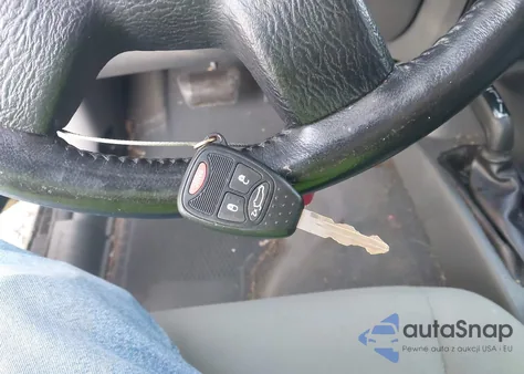 2005 Jeep Liberty Sport из США, поврежденный, VIN 1J4GL48K45W531445